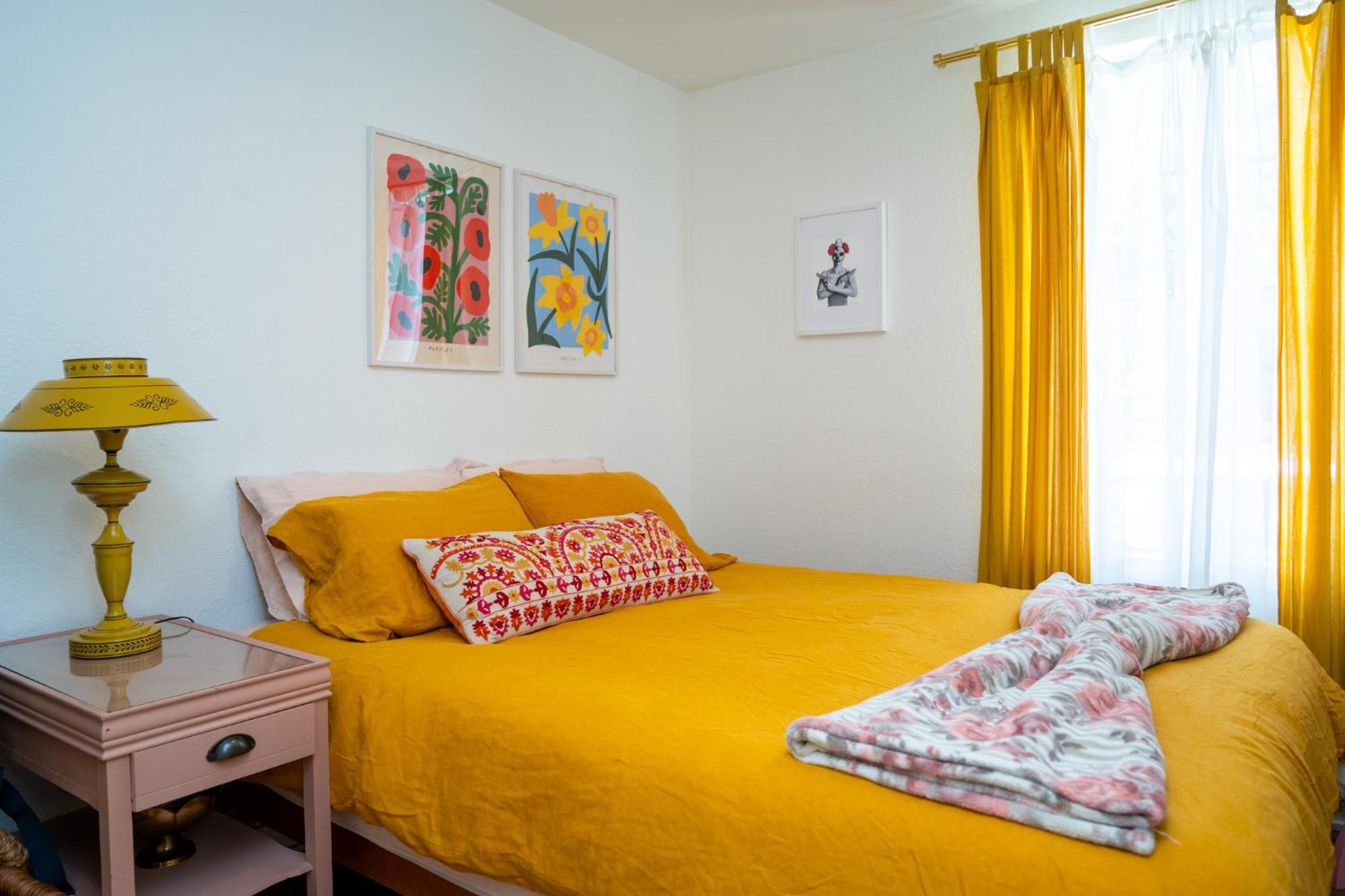 Stylish, Artsy Bungalow Central Eastside Остин Экстерьер фото