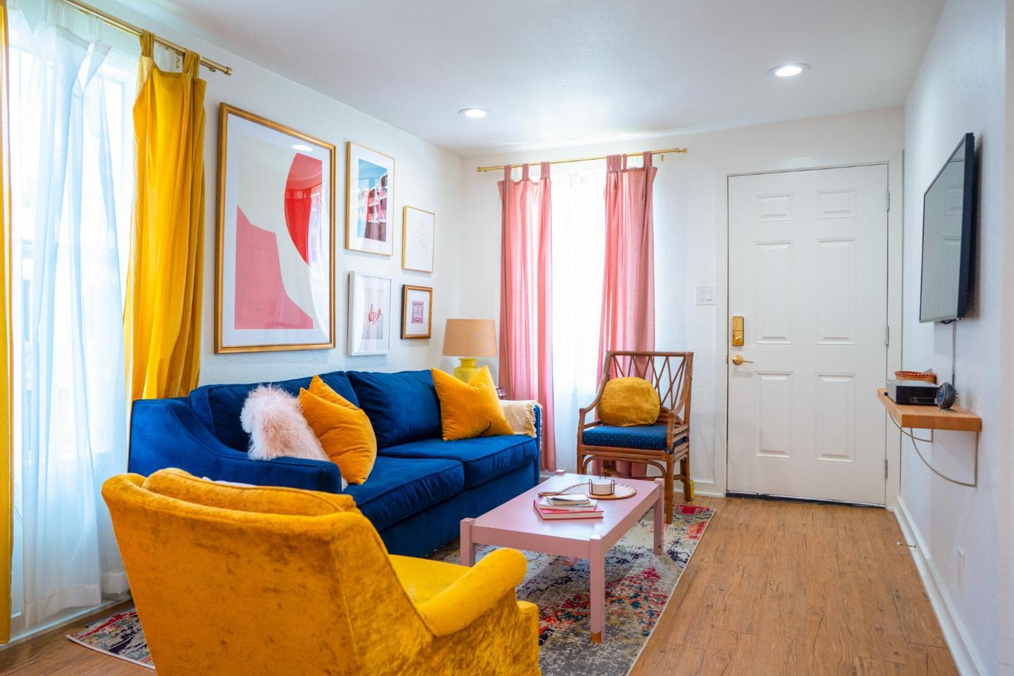 Stylish, Artsy Bungalow Central Eastside Остин Экстерьер фото