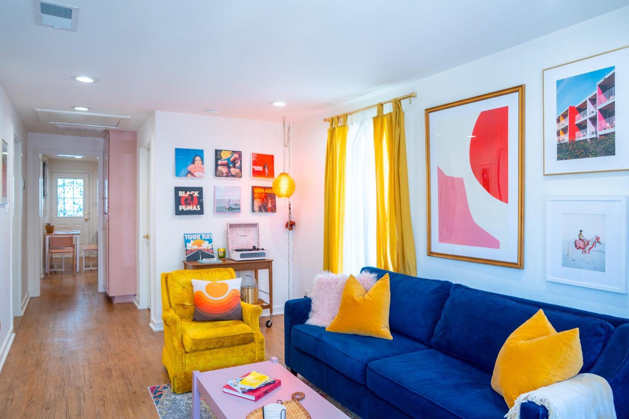 Stylish, Artsy Bungalow Central Eastside Остин Экстерьер фото